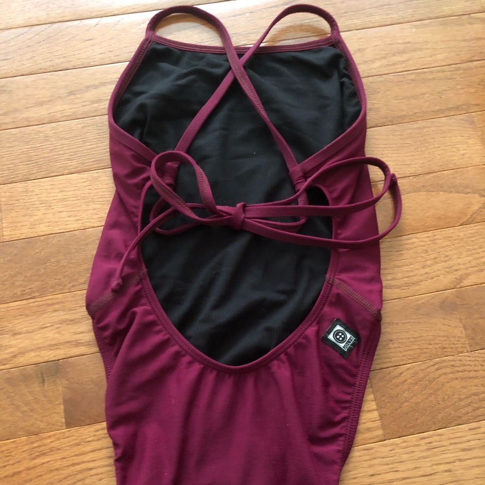 Jolyn Jackson 2 tie back size 26